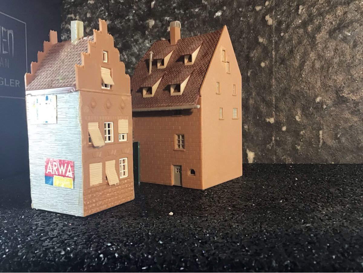 Kit di modellismo & Modellini statici: MODELL GEBÄUDE HAUS – Usato da Männedorf venduto da Spezial-Modelle 2