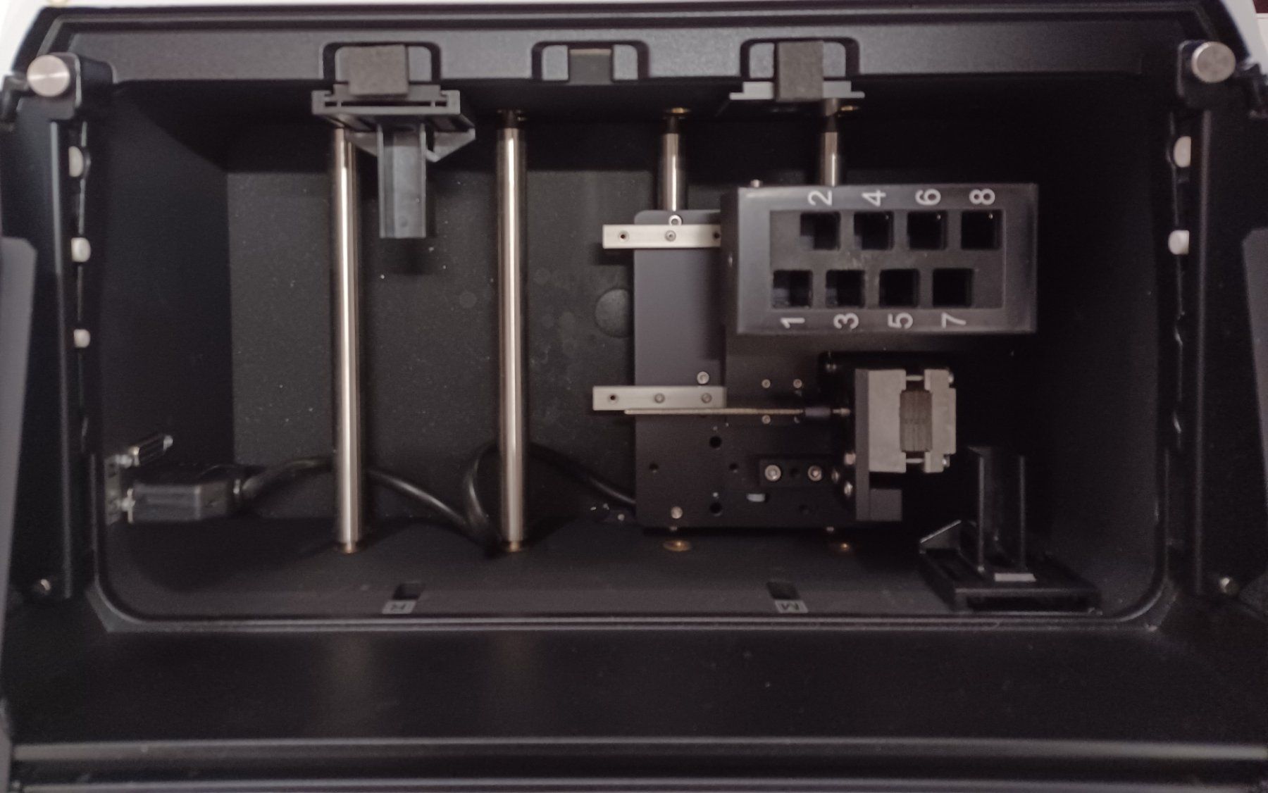 Tutte le macchine: Analytik Jena Specord 210 Plus Spectral photometer – Usato da Niederdorf venduto da LeptonAG_Labor 9
