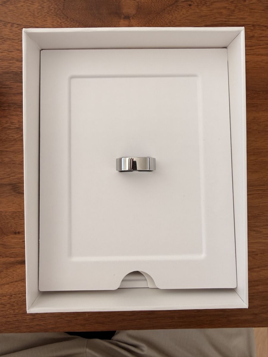 Smartwatch: Ultrahuman Smart Ring Grösse 11 Air Silver - fast neu – Gebraucht aus Erlenbach ZH von Berlen 1