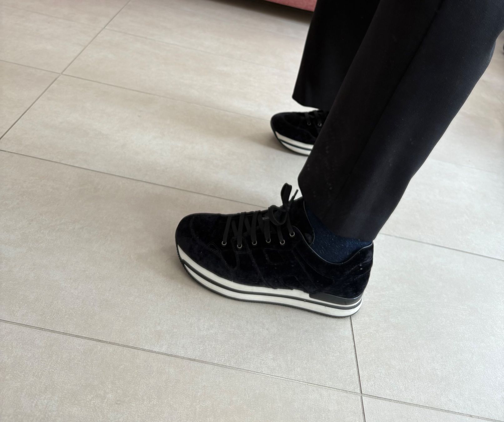 Hogan Scarpe da donna: Hogan baskets noir velvet 41 – Usato da Vésenaz venduto da ilomd 1