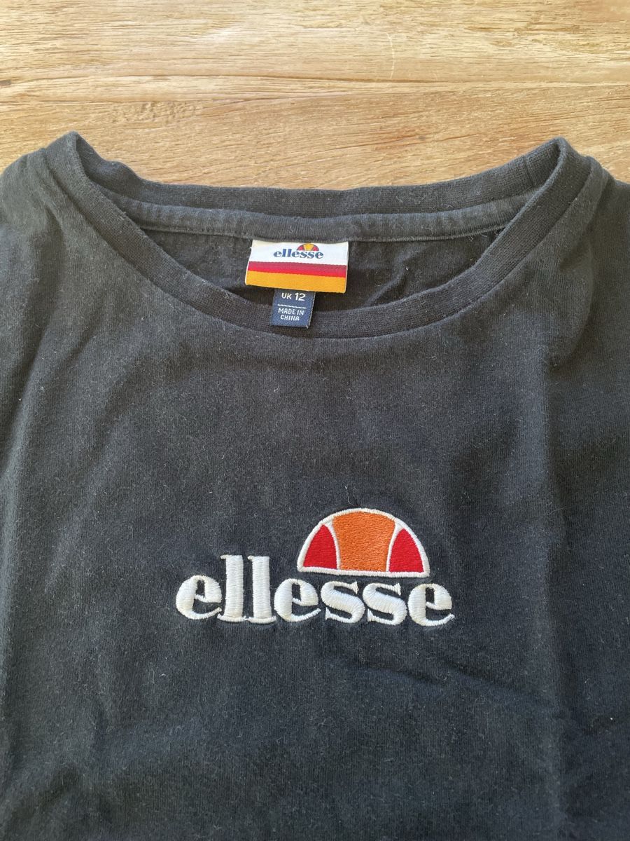 Lotti di vestiti: T-Shirt Sett, Grösse S, Pull&Bear und Ellesse – Usato da St.Urban venduto da leo_7gfq 3