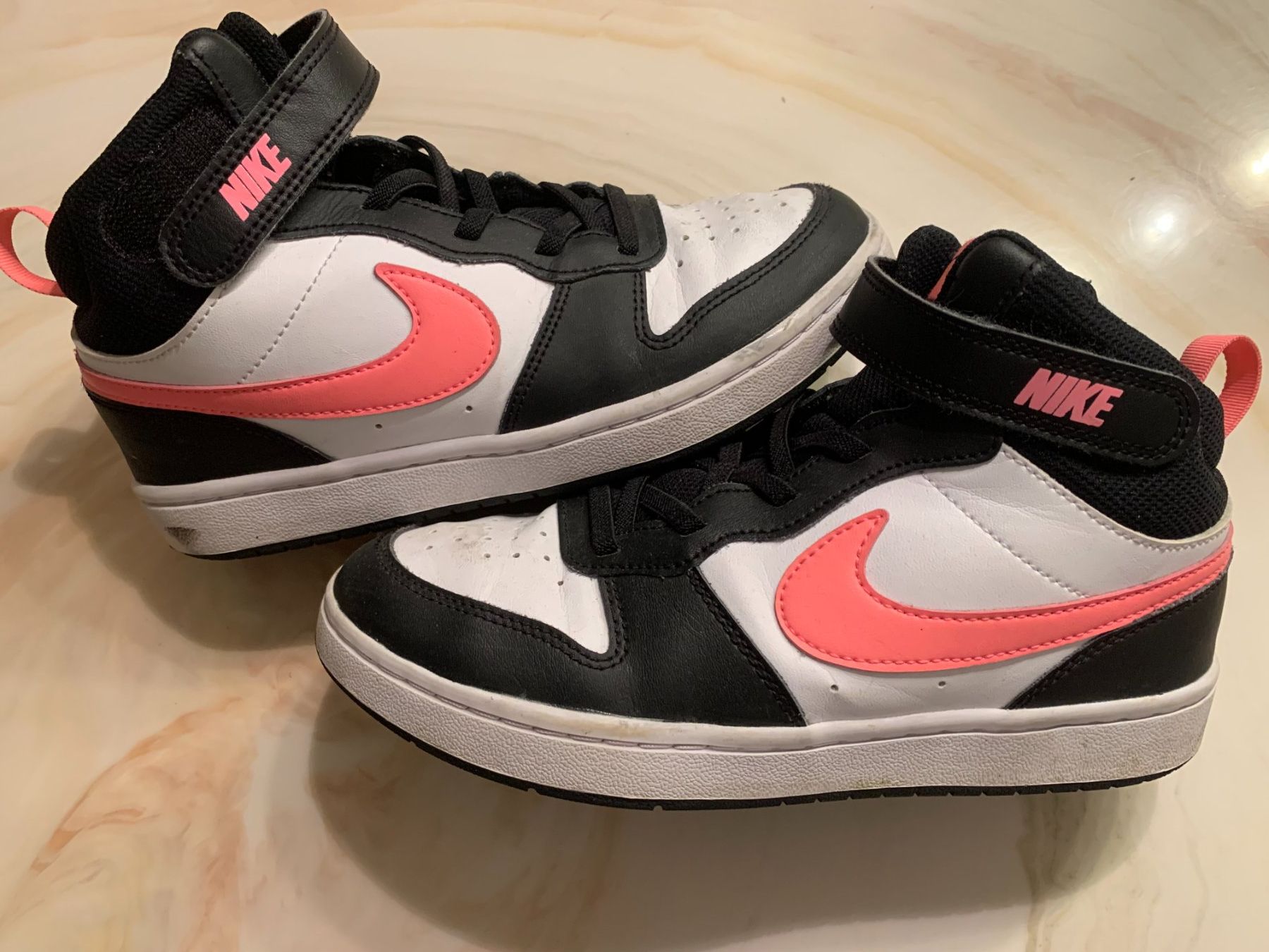 Dosenbach Scarpe per ragazze: Turnschuhe Nike Gr. 35 – Usato da Wallisellen venduto da Francescof