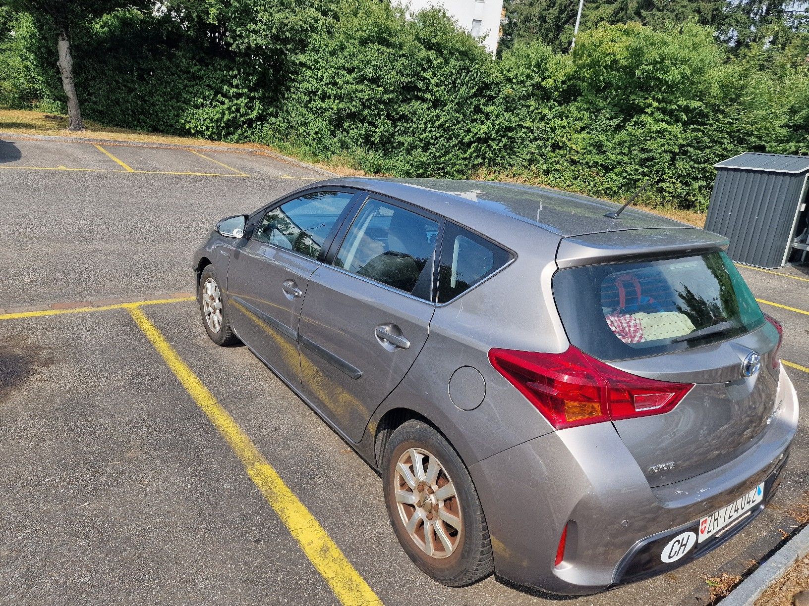 Toyota Automobili: Toyota Auris Hybrid 1.8 – Usato da Opfikon venduto da tarum01