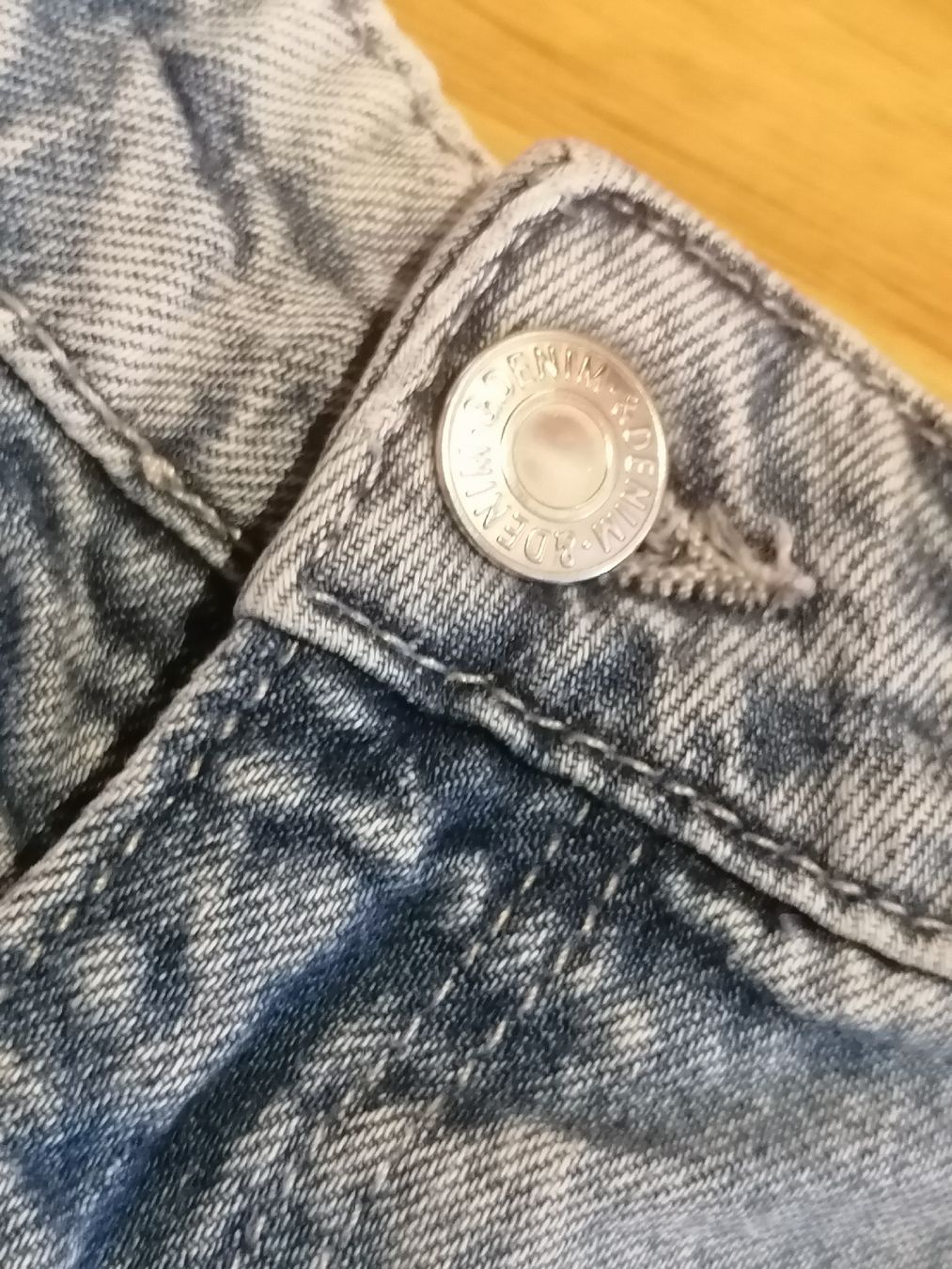 Hosen: Short en jean, short, pantalon short – Gebraucht aus Montcherand von petiteoune75 6