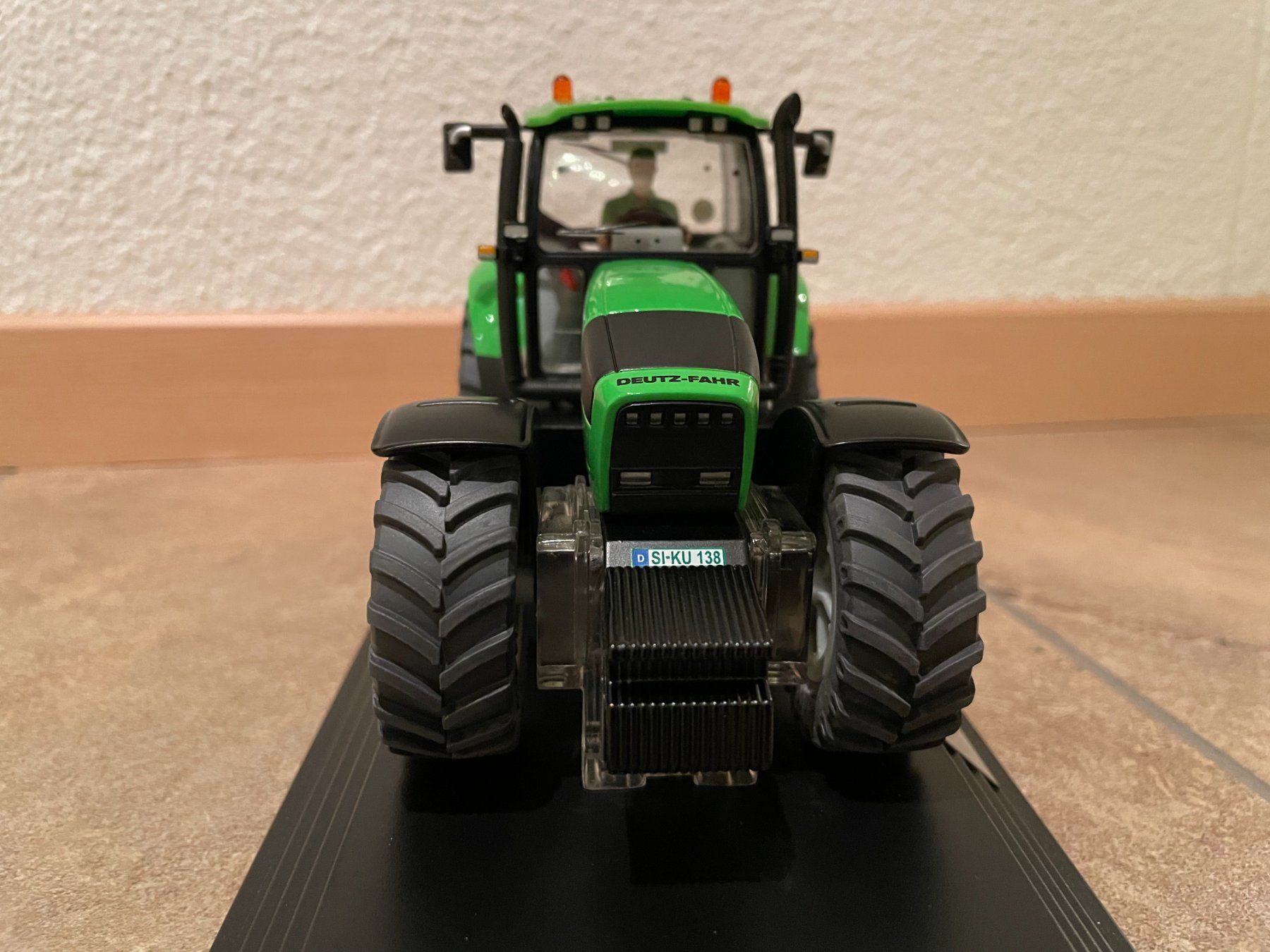 Deutz Trattori: SIKU Deutz Agrotron 235 – Nuovo e nell'imballaggio originale da Kreuzlingen venduto da Stefan1150 1