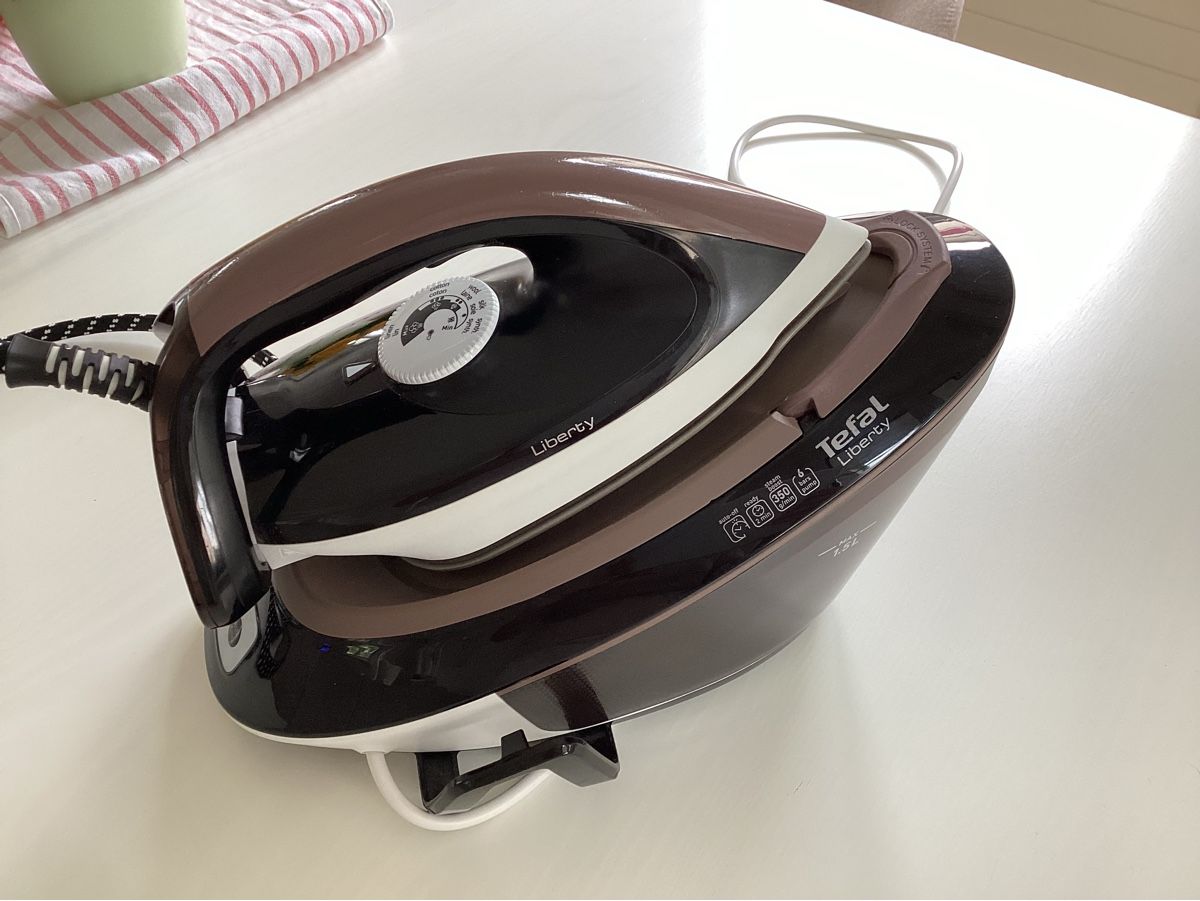 Tefal Fers à repasser: Dampfbügeleisen Tefal liberty – D'occasion à Dietikon par Gus7 4