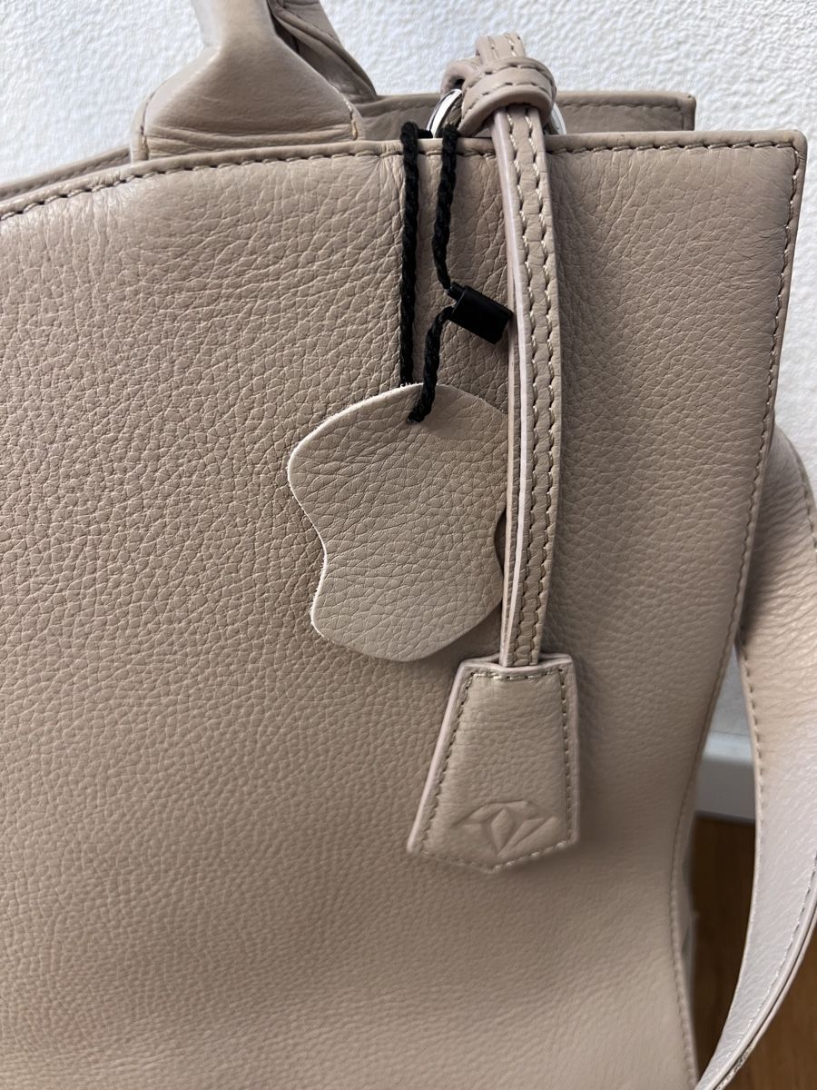 Koffer & Taschen: Genuine Leather Business Bag 15.6" vanilla – Gebraucht aus Gipf-Oberfrick von Sonne010203 2