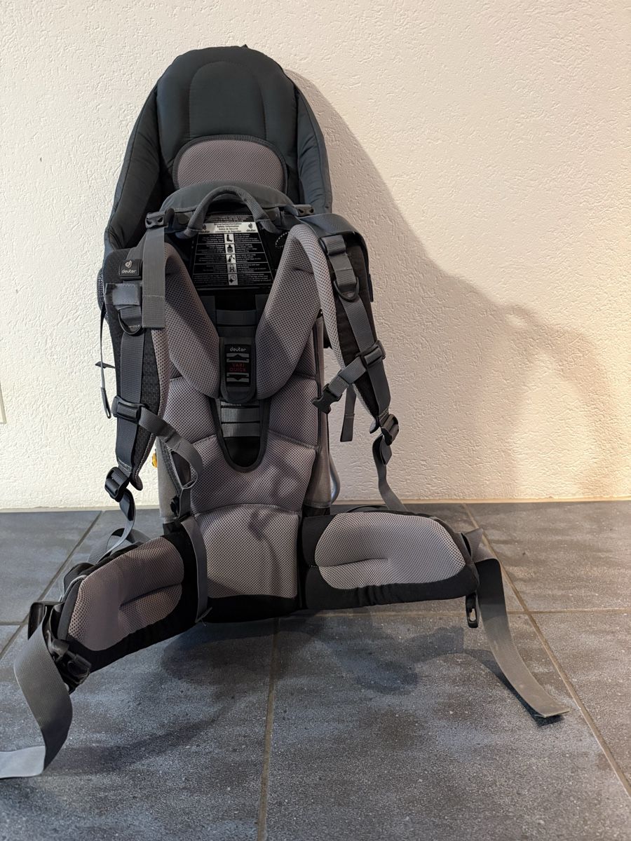 Deuter Porte-bébés ventraux & dorsaux: Kindertrage Deuter – D'occasion à Utzenstorf par UtzGast69 3