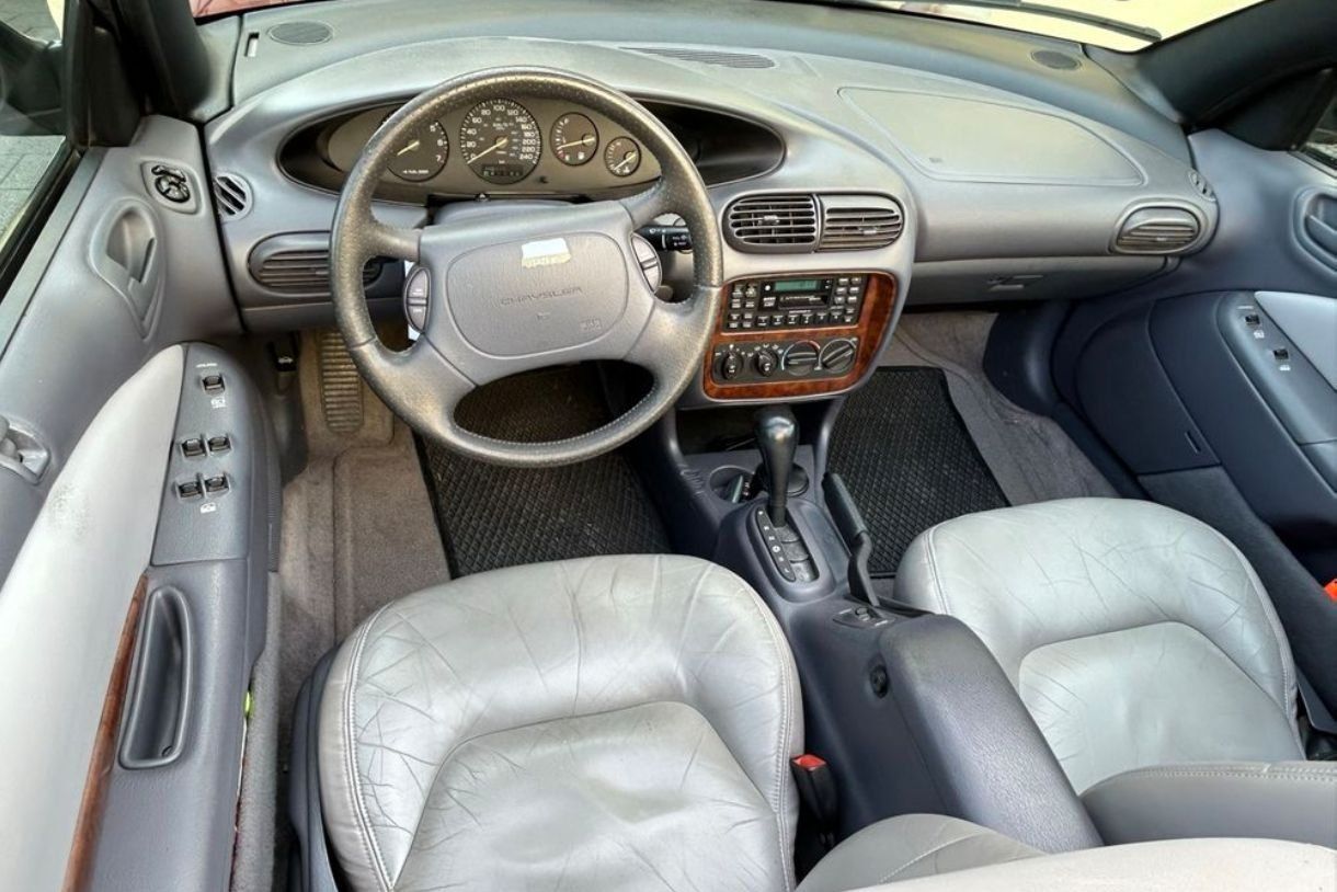 Chrysler Autos: Chrysler Stratus Cabriolet 2.5 – D'occasion à Kreuzlingen par inf_s7h8 1