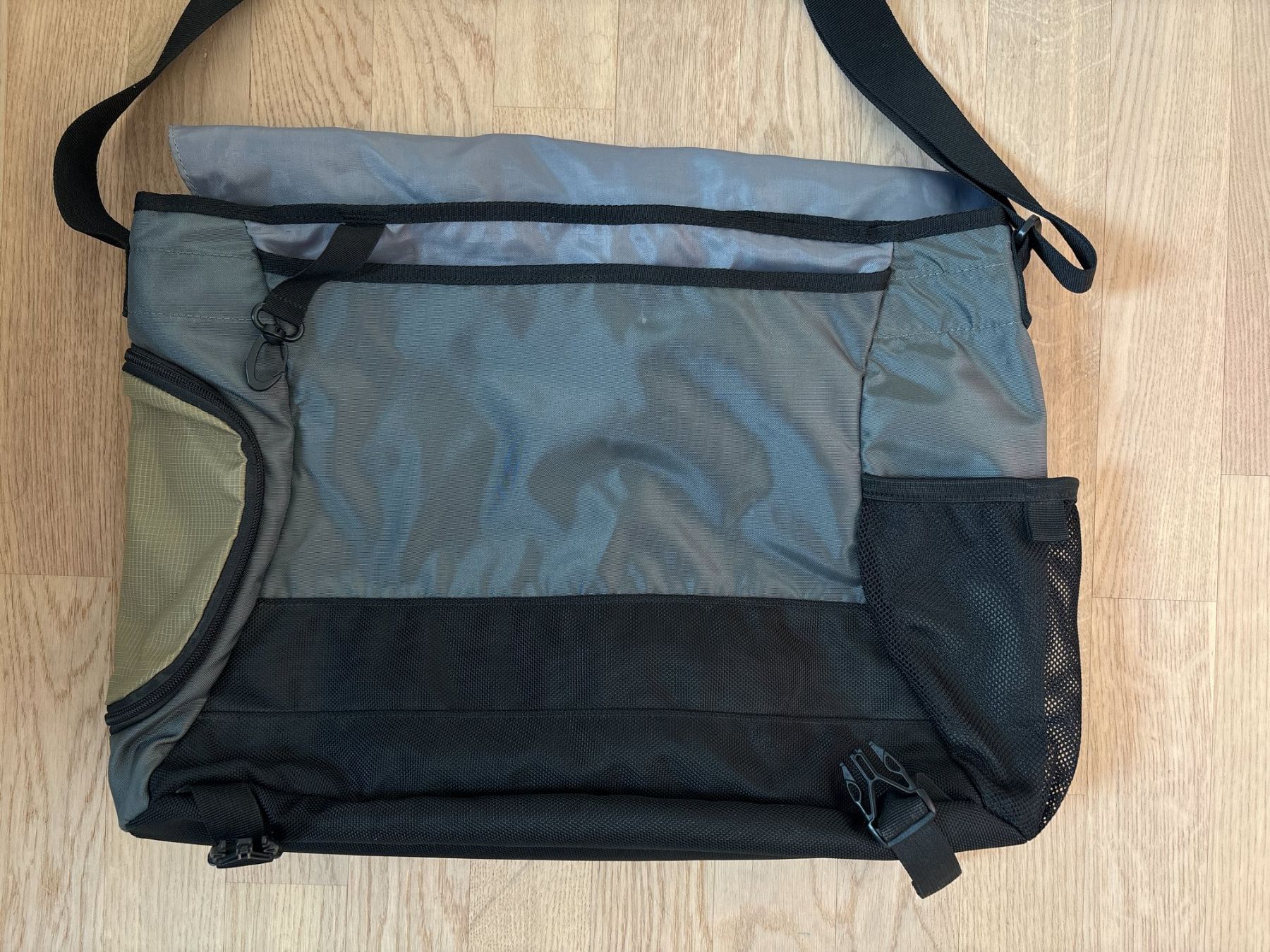 Victorinox Taschen: Victorinox Messenger Bag – Gebraucht aus Elgg von Jo_Naj 4