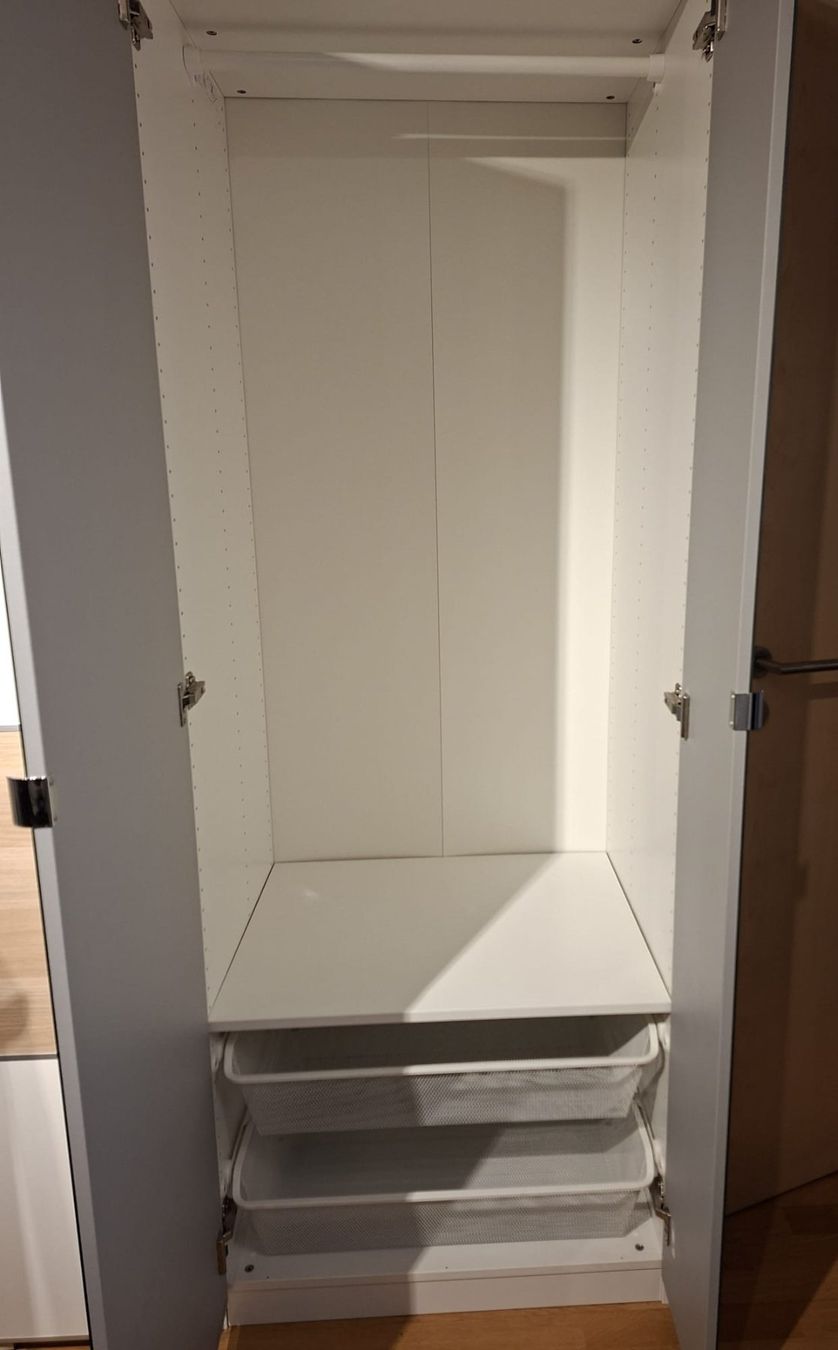 Ikea Armadi: IKEA Schrank mit Spiegeltür – Usato da Sempach Station venduto da son_zl8c