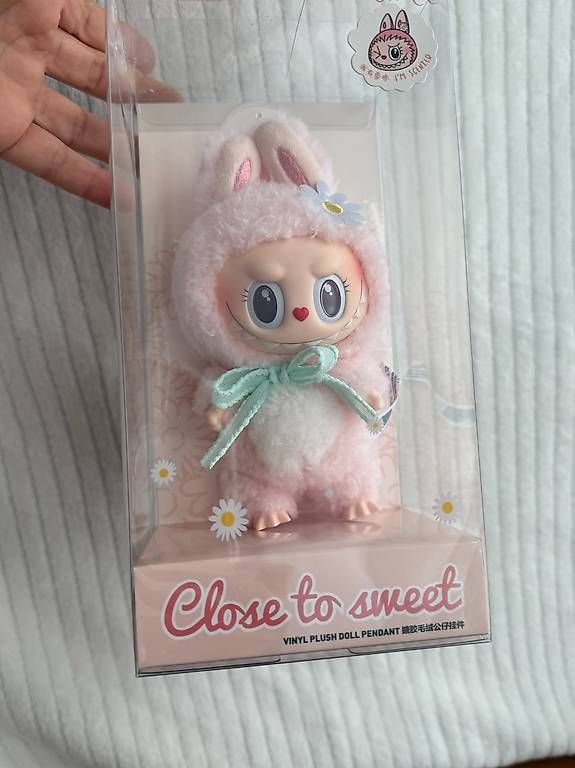 Bambole: Authentic Pop Mart Labubu Mokoko "Close to Sweet" Doll – Usato da Baar venduto da adv2403