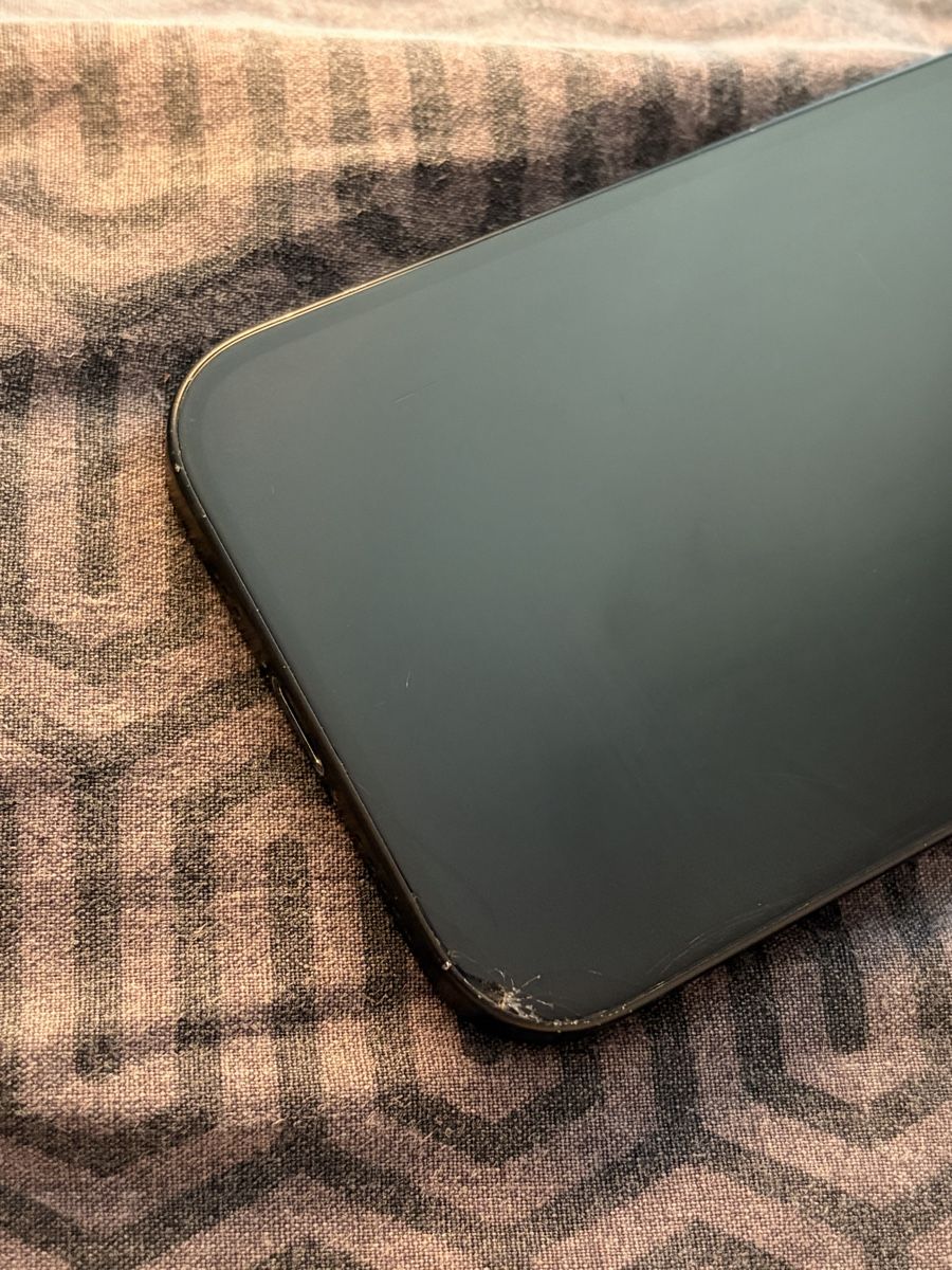 Apple Telefoni cellulari / Smartphones: Iphone 15 Black – Usato da Biel/Bienne venduto da Emi_ly25 3