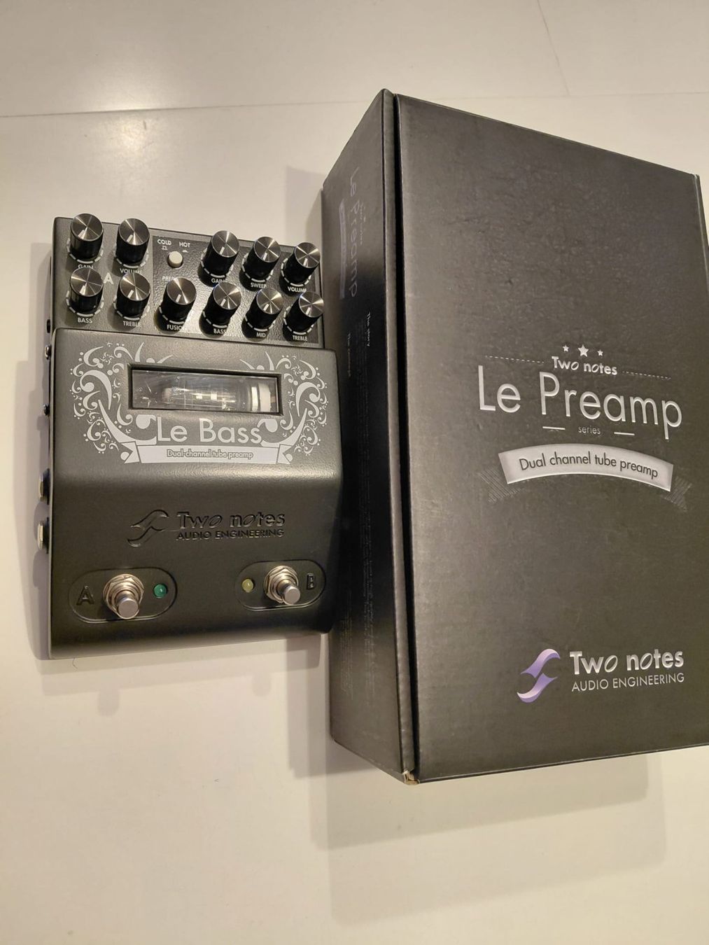 Musikinstrumente: Two Notes Le Bass – Préampli basse à lampes – Gebraucht aus Yverdon-les-Bains von auni 2
