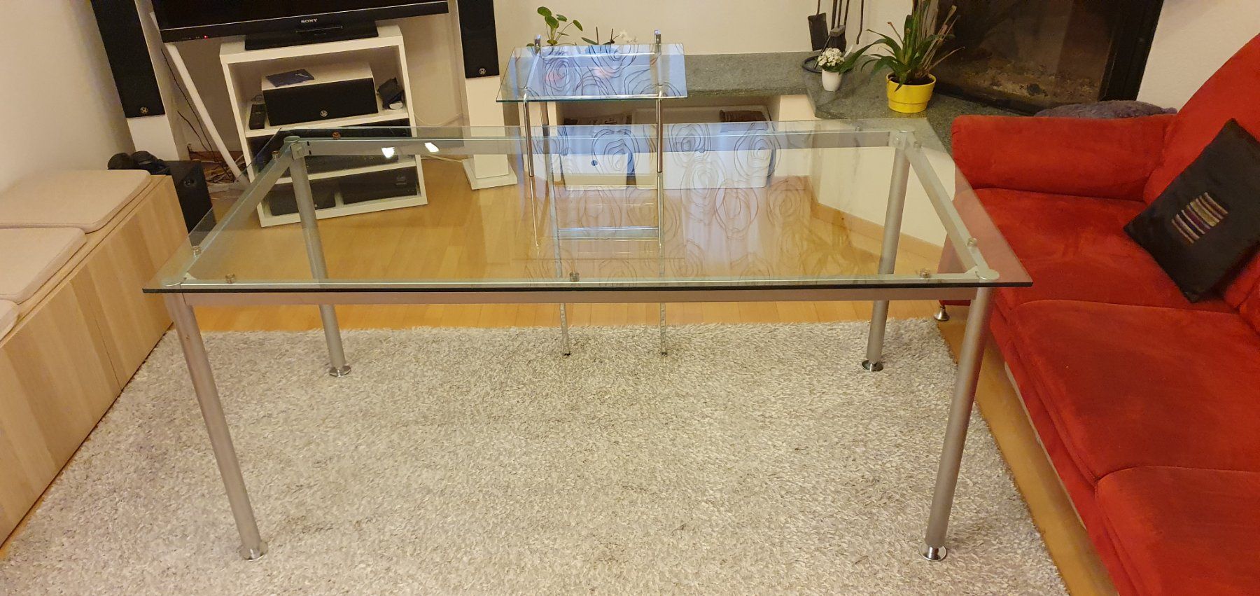 Scrivanie: Table/Bureau en verre – Usato da Moutier venduto da Swissobeck