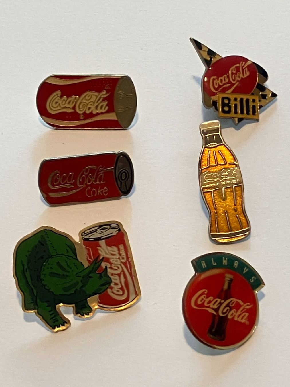 Placchette & Badge: 6 Pin Coca Cola – Usato da Basel venduto da djwwpp