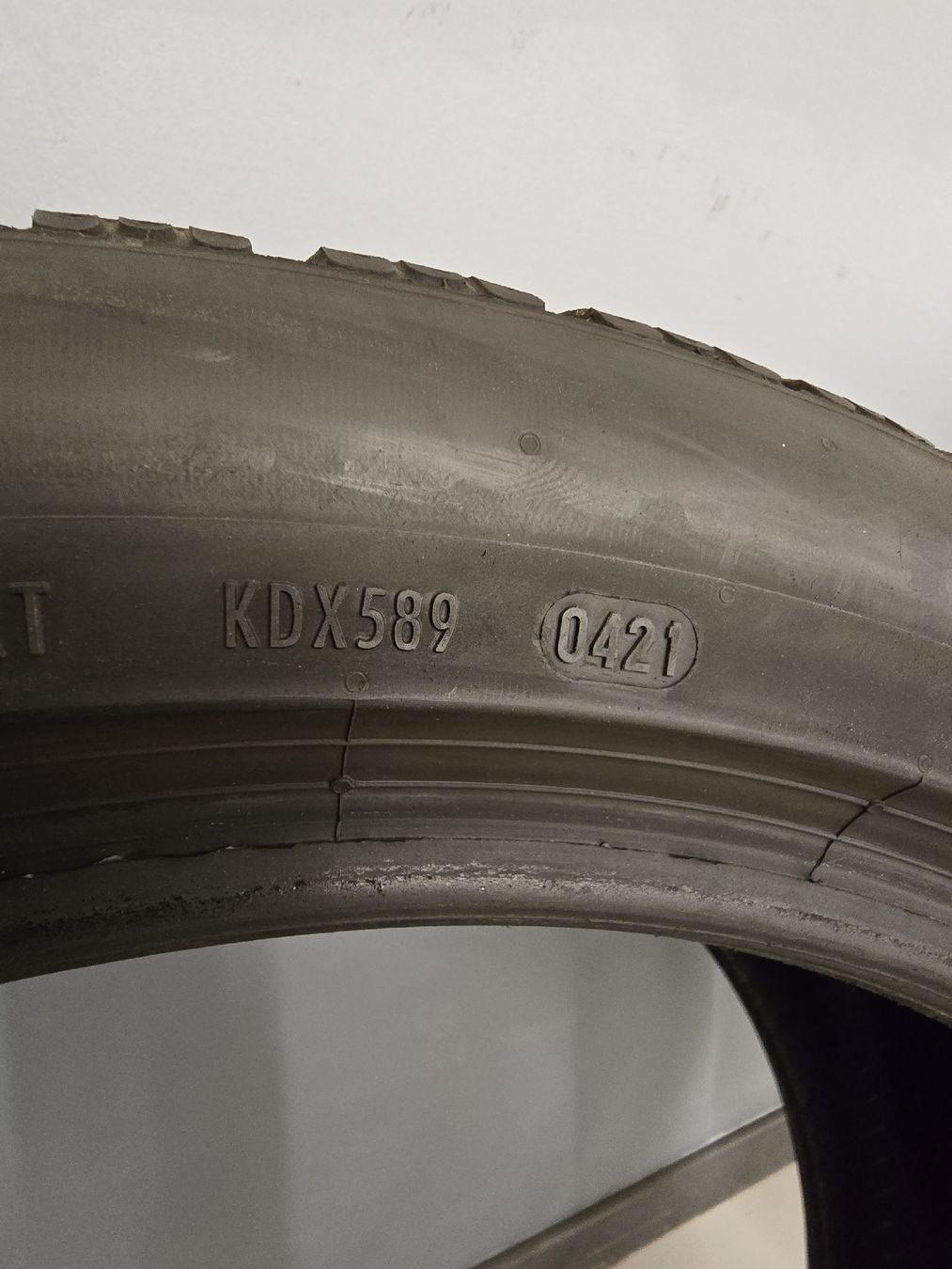 Altro in Scrittura & Disegno: Pneus hiver Porsche Taycan – Usato da Rolle venduto da Challenge13 9