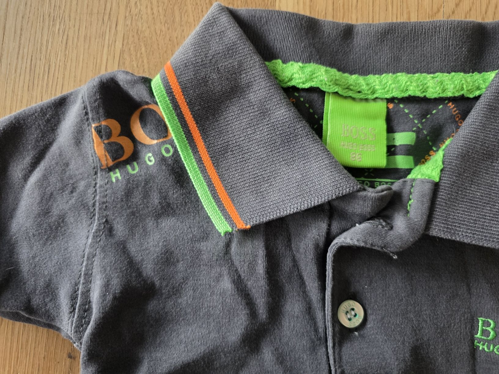 Camicie, T-shirt & Polo: T-Shirt Hugo Boss Grösse 86 – Usato da Altstätten SG venduto da Carrybones 1