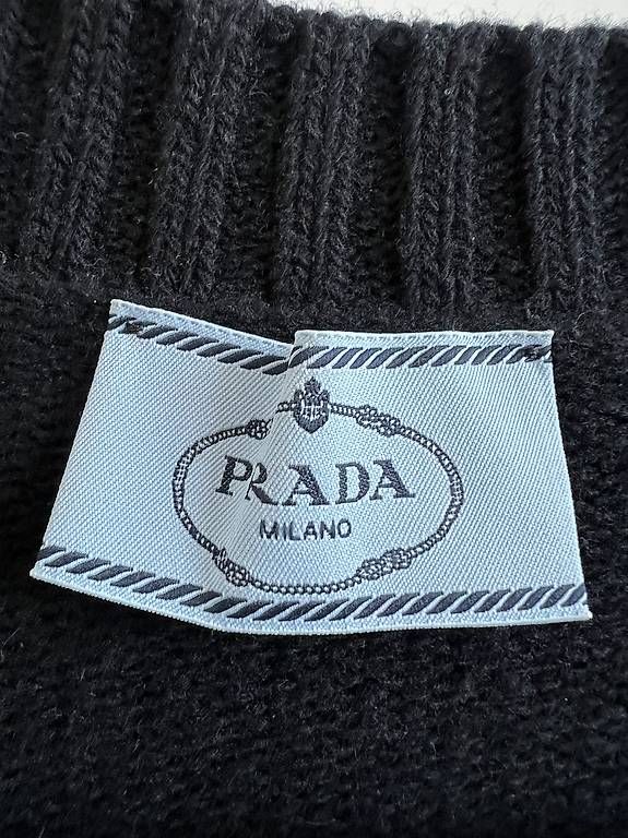 Prada Giacche: PRADA Cashmere Cardigan – Usato da Breganzona venduto da maggy_l 2