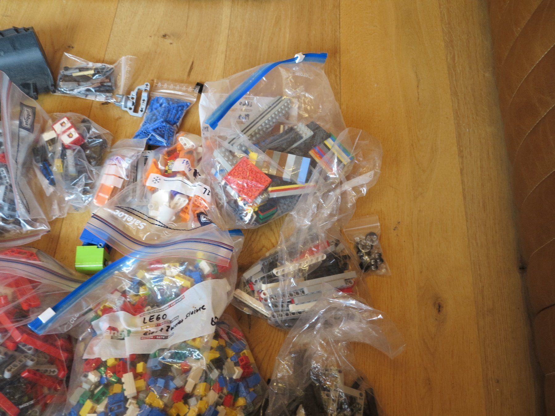 Lego Jouets: Lego ca 3.8 kg – D'occasion à Bettmeralp par stermei 3