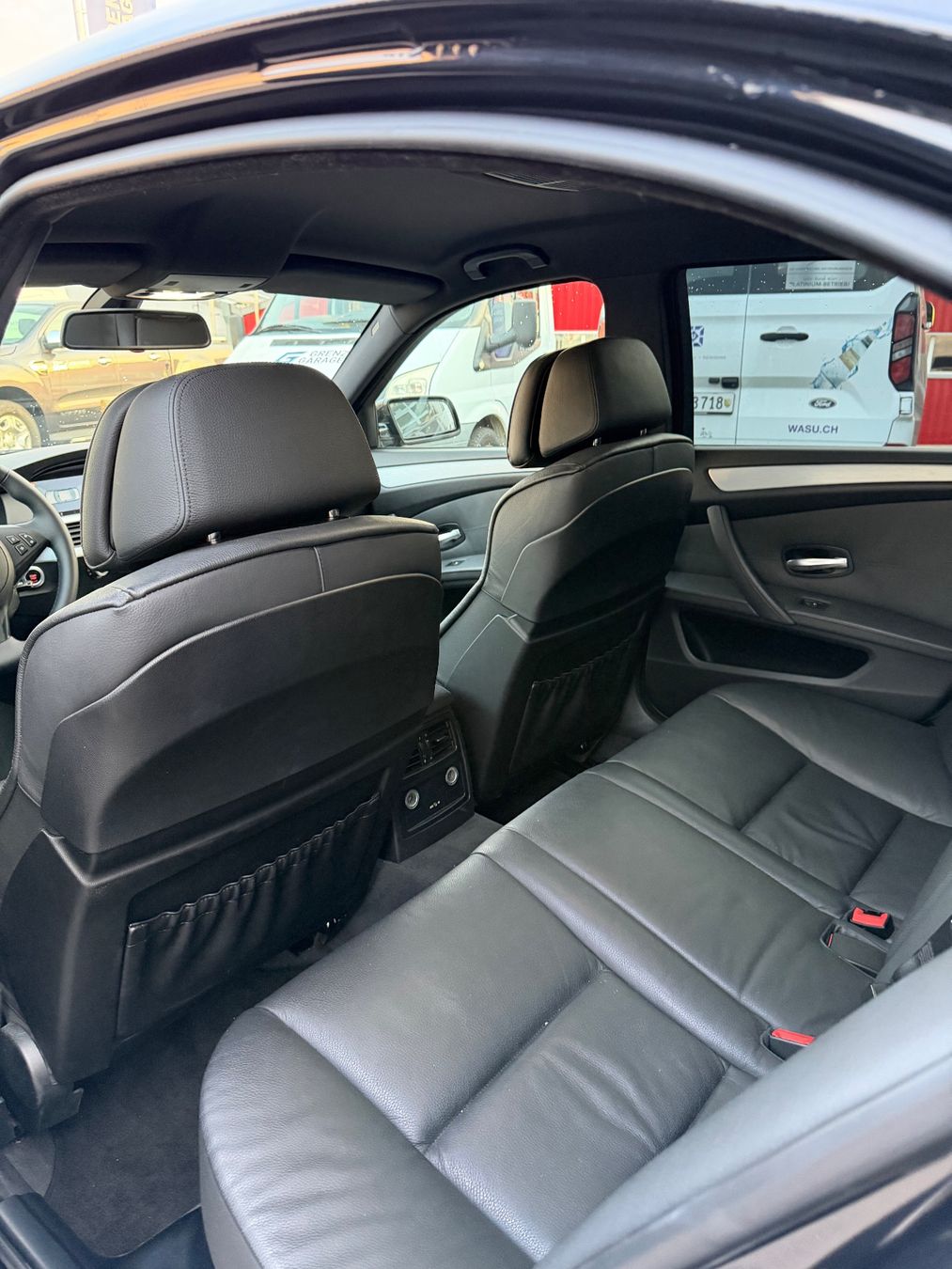 BMW Autos: BMW 525i E60 LCI M Paket – D'occasion à Bronschhofen par SezoCarsector 4