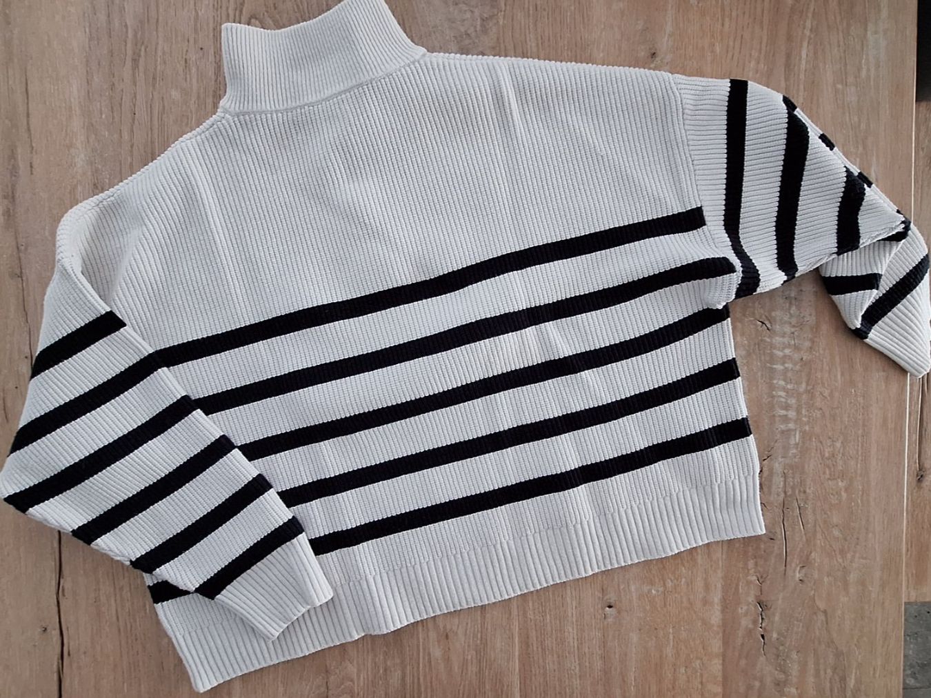 Mango Pulls & Sweat-shirts: Damen Pullover MANGO gestreift Grösse M – D'occasion à Wettingen par clue 2