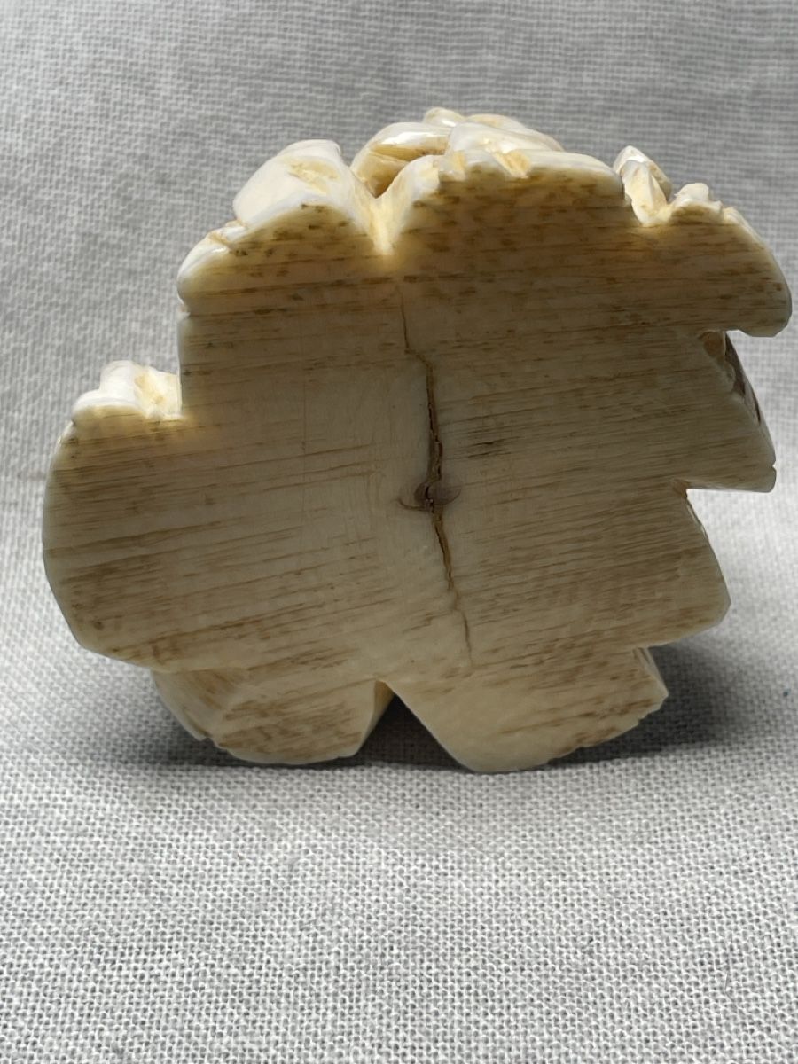 Statuette: Netsuke - zwei Affen sitzen in einer Felsgrotte – Usato da Embrach venduto da Gauvain1 5