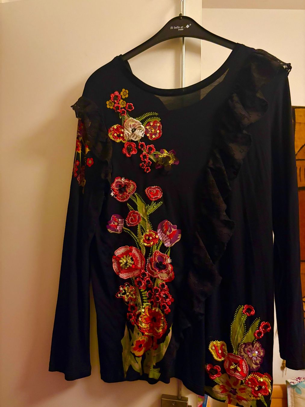 Desigual Pullover & Sweatshirts: Magnifique pull noir brodé DESIGUAL L – Gebraucht aus Genève von Eperhab