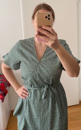 Leichtes Wickelkleid von Vero Moda Gr. XL