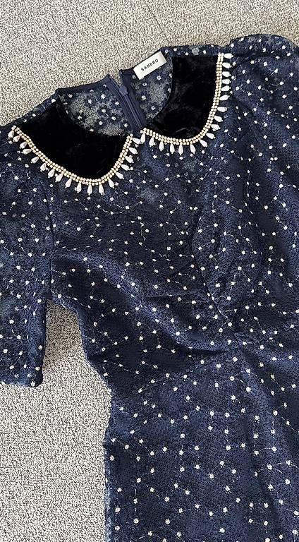 Sandro Vestiti: Dunkelblaues Spitzenkleid mit Perlen Sandro Paris in Gr. 34 – Nuovo (secondo la descrizione) da Dietikon venduto da lui_v6cj 1