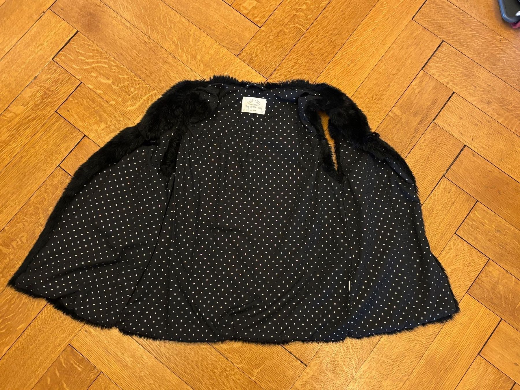 Zara Autres vêtements fille: Gilet Gr. 152 – D'occasion à Genève par Livsonman 1