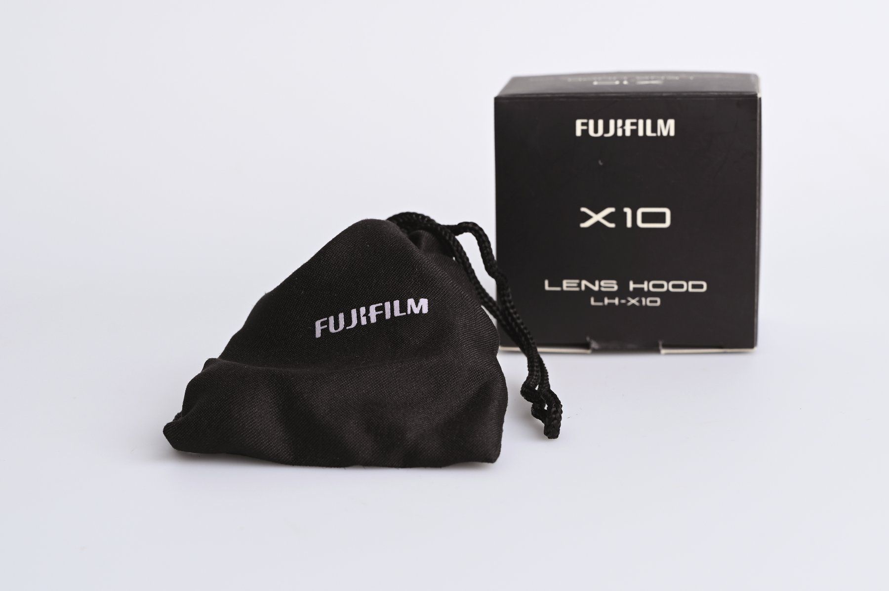 Fujifilm Objectifs: Sonnenblende LH-X10 zu Fuji X10 – D'occasion à Stans par studiofischlin 2