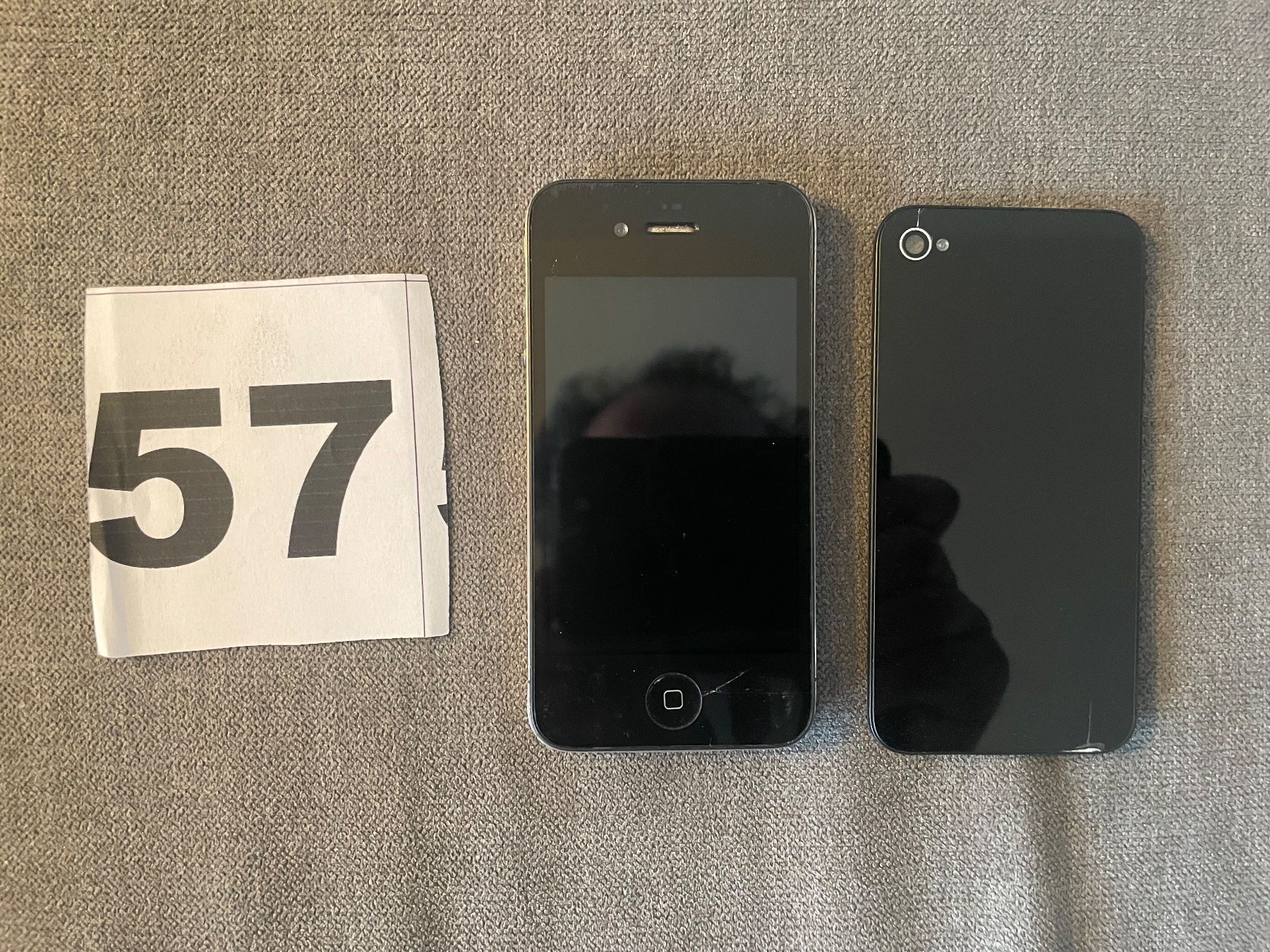 Apple Telefoni cellulari / Smartphones: Apple IPhone 4 A1332  - Pour pièces ou restauration – Difettoso da Denges venduto da Ricautomotive 2