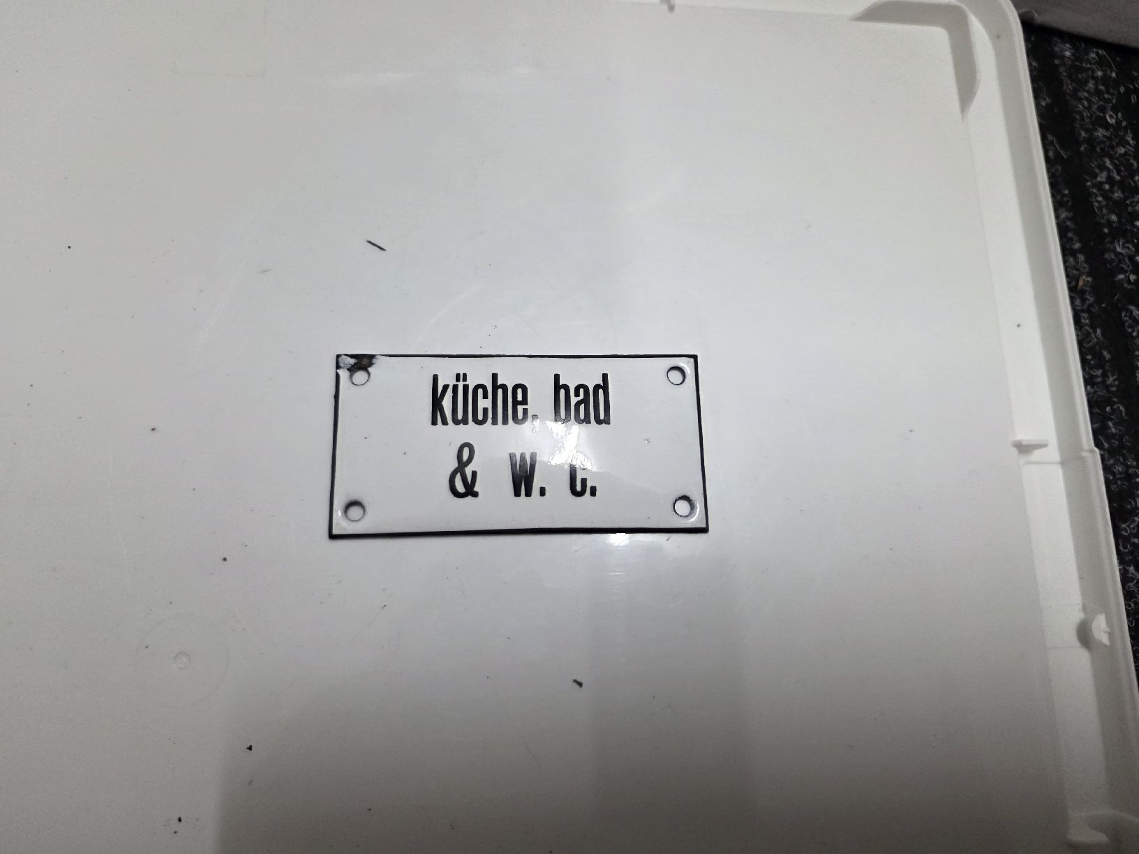 Insegne: Emailschild Küche, Bad & WC Schild – Usato da Dorf venduto da Echo_Elements