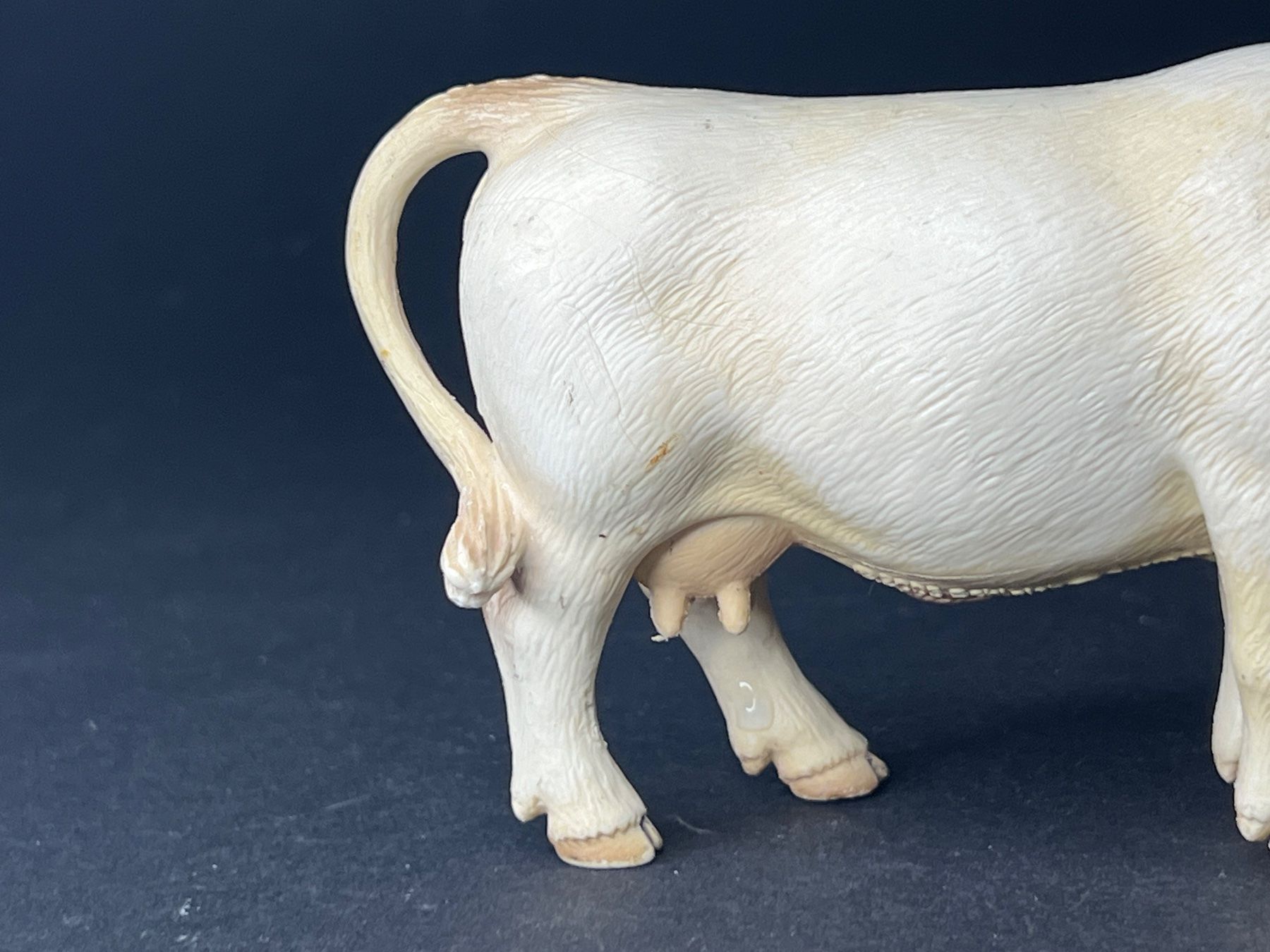 Schleich Statuette: Schleich 13610 Charolais Kuh – Usato da Ennetbaden venduto da mapa05 2