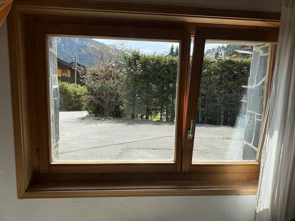 Fenster: Fenêtre en bois double vitrage – Gebraucht aus Morgins von bra_5qqy 3