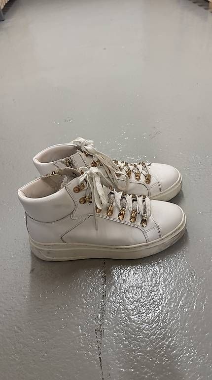 Scarpe da donna: Damen High-Top Sneaker Grösse 38 – Usato da Köniz venduto da blacksofa 1