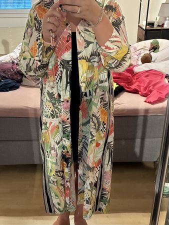 Marc Cain Kleid / Cardigan Gröse 40/42