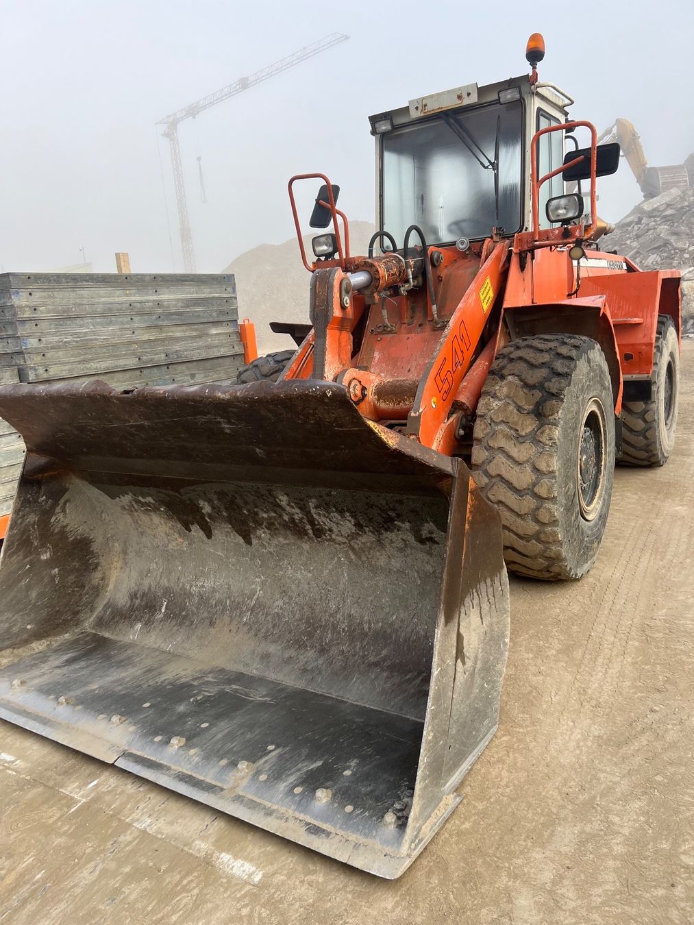 Liebherr Escavatori: Pneulader Liebherr 541 ca 18 Tonnen – Usato da Niederbipp venduto da baggerch 1