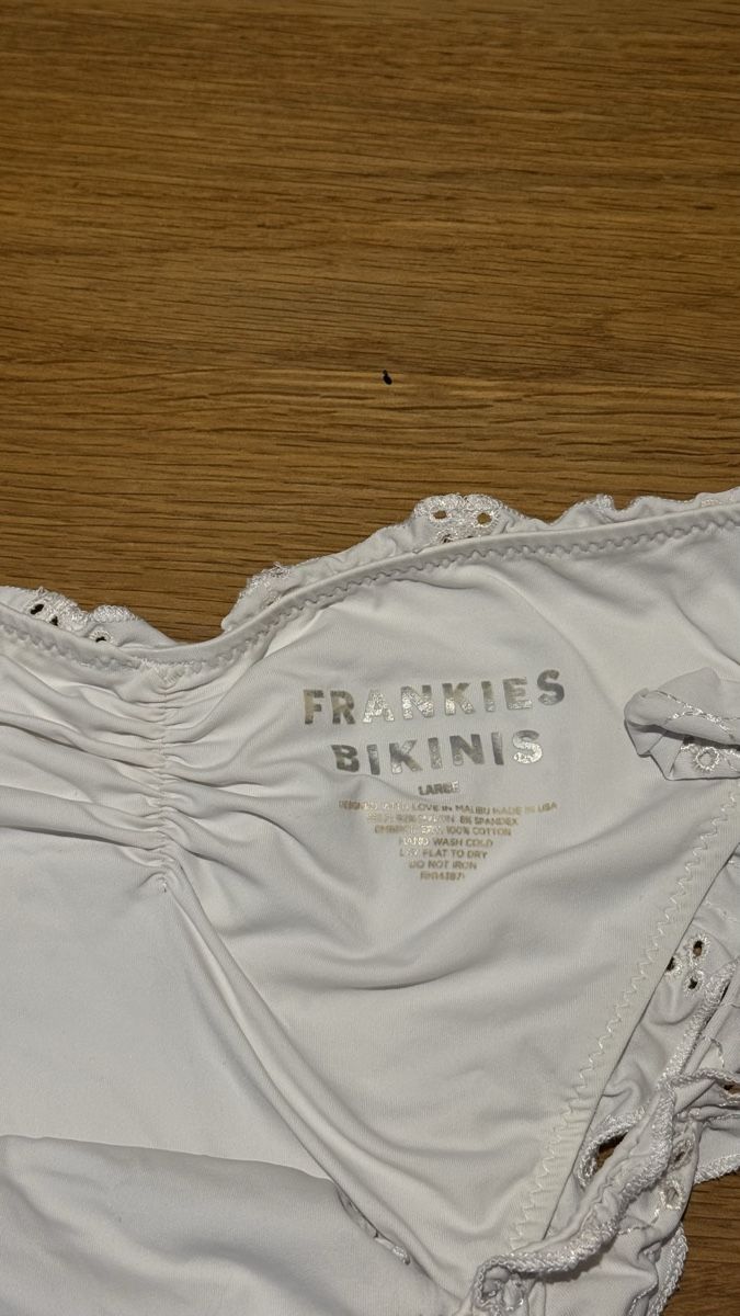 Costumi da bagno & Bikini: Frankies Bikinis Bottom in white – Usato da Dinhard venduto da emi_6jdk 2