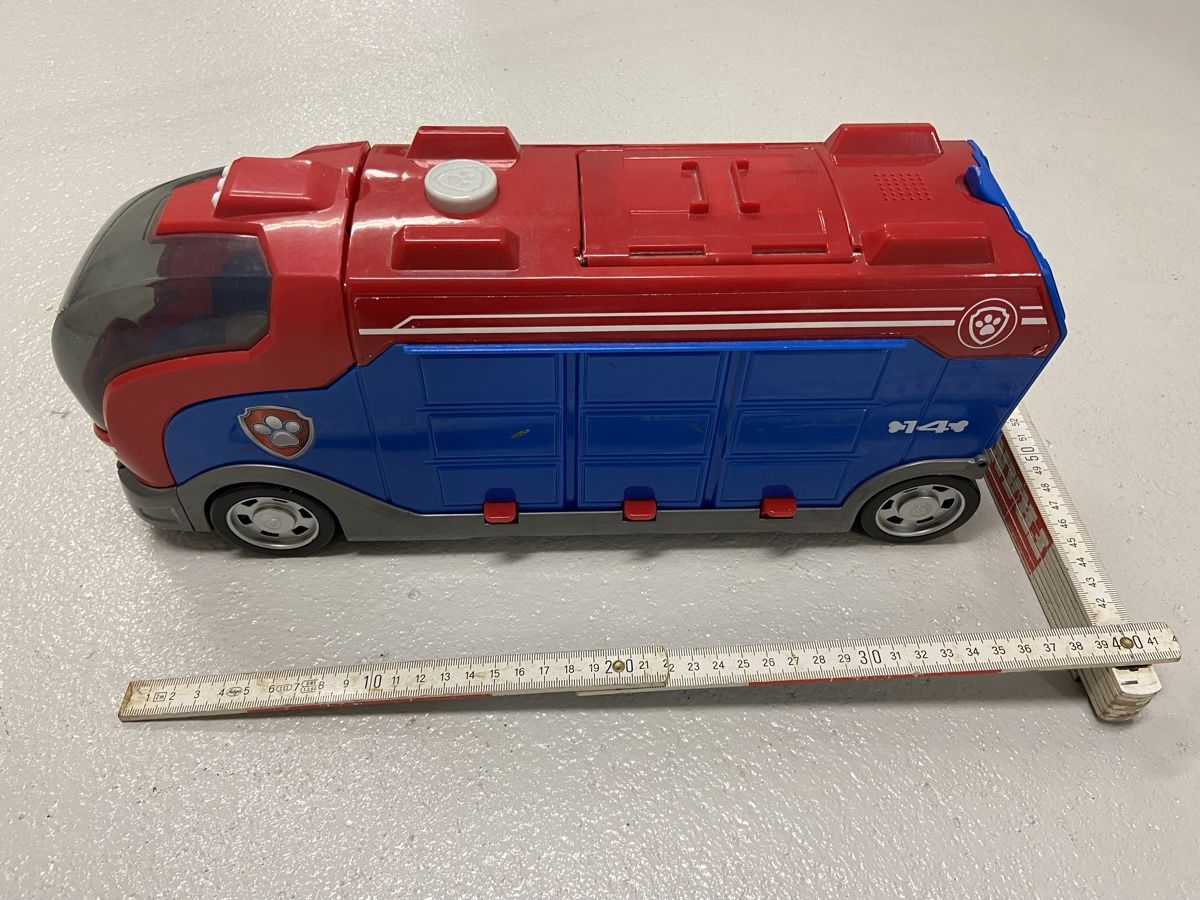 Spielzeuge: Spielzeug Lastwagen mit diversen Features, ca. 40cm lang – Gebraucht aus Muttenz von rog_gs96