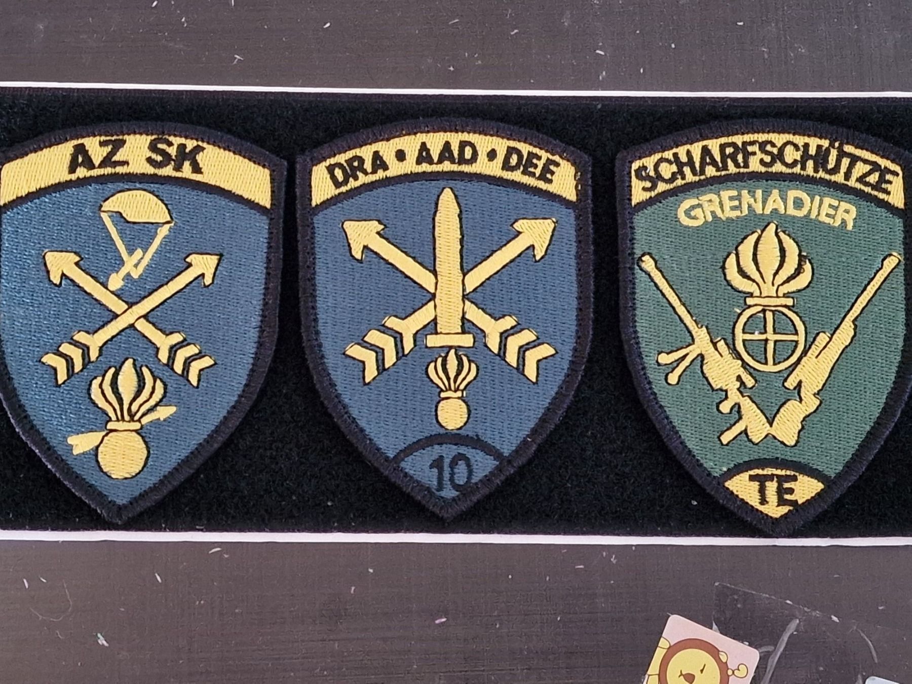 Schweizer Armee Placchette & Badge: Grenadier Badge Trio Badges Klett – Nuovo (secondo la descrizione) da Nyon venduto da freetoys08