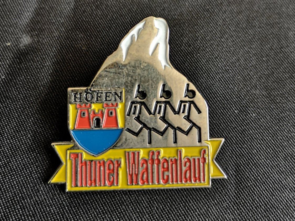Schweizer Armee Placchette & Badge: Thuner Waffenlauf. 5 Pins – Nuovo (secondo la descrizione) da Thun venduto da Dl3604 1