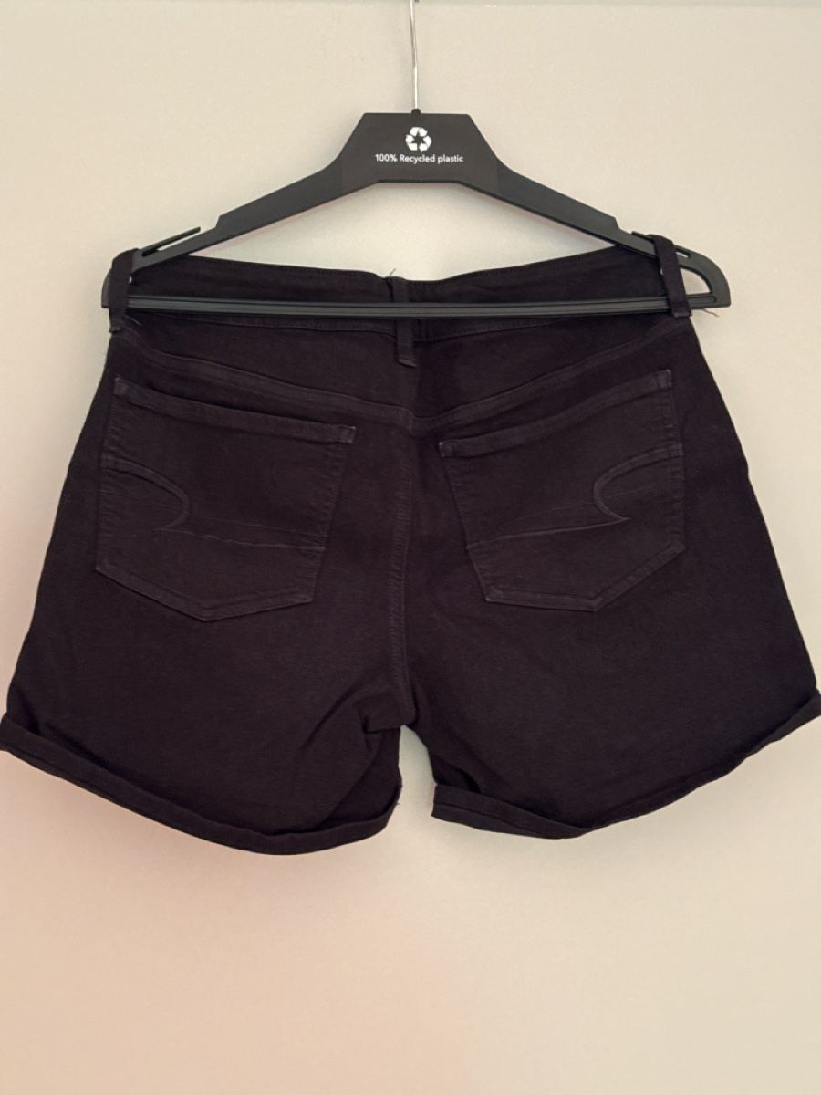 American Eagle Jeans: American Eagle Shorts black size 8  – Usato da Geneve venduto da fed_grg5 1