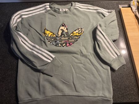 Adidas Pullover Gr.150 + Hose gratis dazu Gr.164