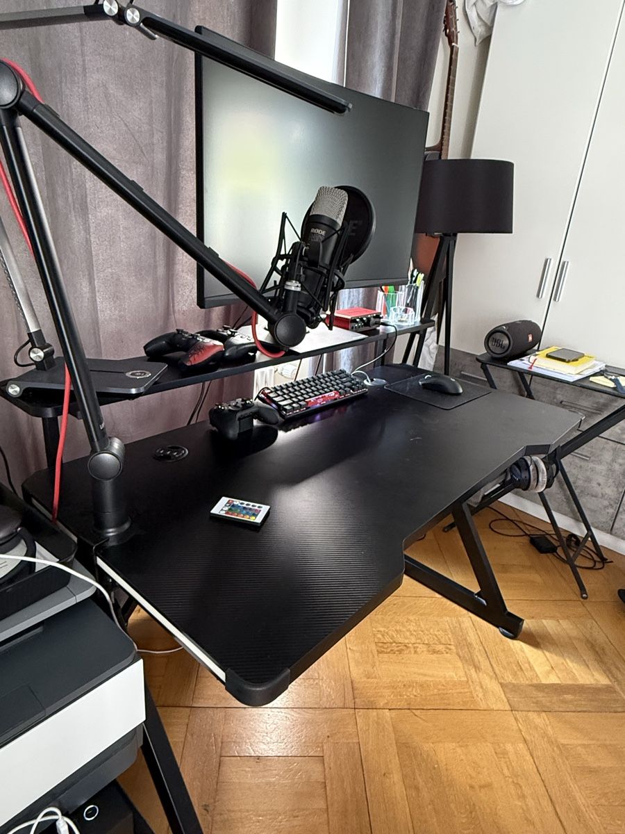 Schreibtische: Gaming Desk Black Used – Gebraucht aus Territet von fil_5jwk 1