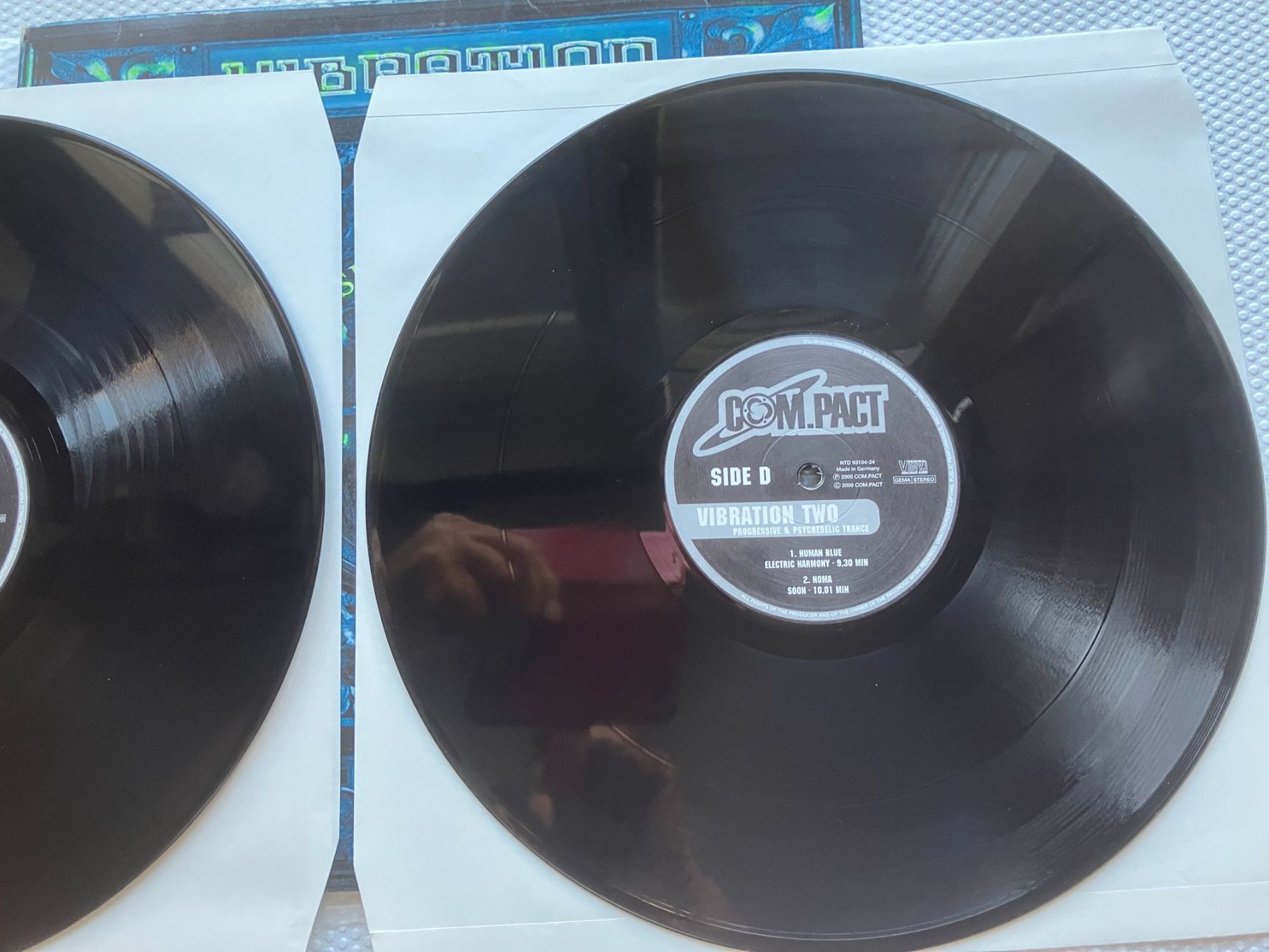 Schallplatten: Vibration Two – Gebraucht aus Aarwangen von Jukebox3 8
