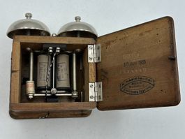 Antike elektrische Doppelklingel Holz 1935 – A. Hegelebacher