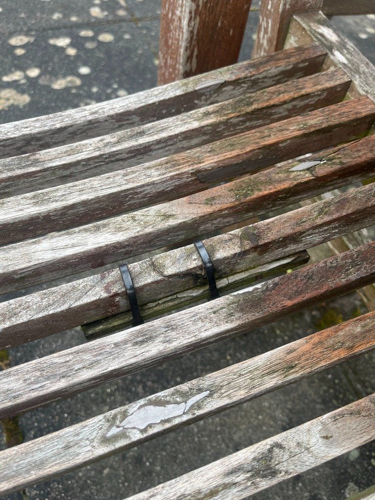 Set di tavolo e panche: Tischset inkl. 5 Stühlen – Usato da Zürich venduto da Pestopasta 4