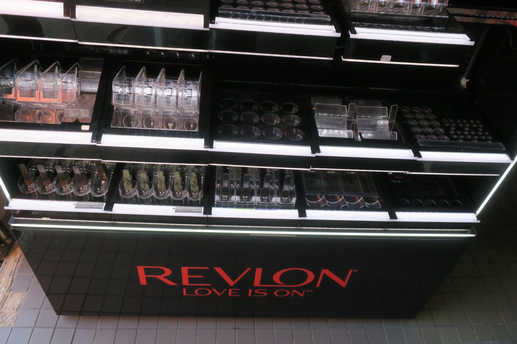 Altro per Gastronomia & Hotel: Revlon Make-up Display Stand – Usato da Zürich venduto da Enoooo 3